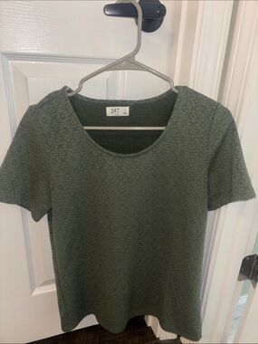 Maurice’s Olive Green Flowrred Textured Short Sleeve Top